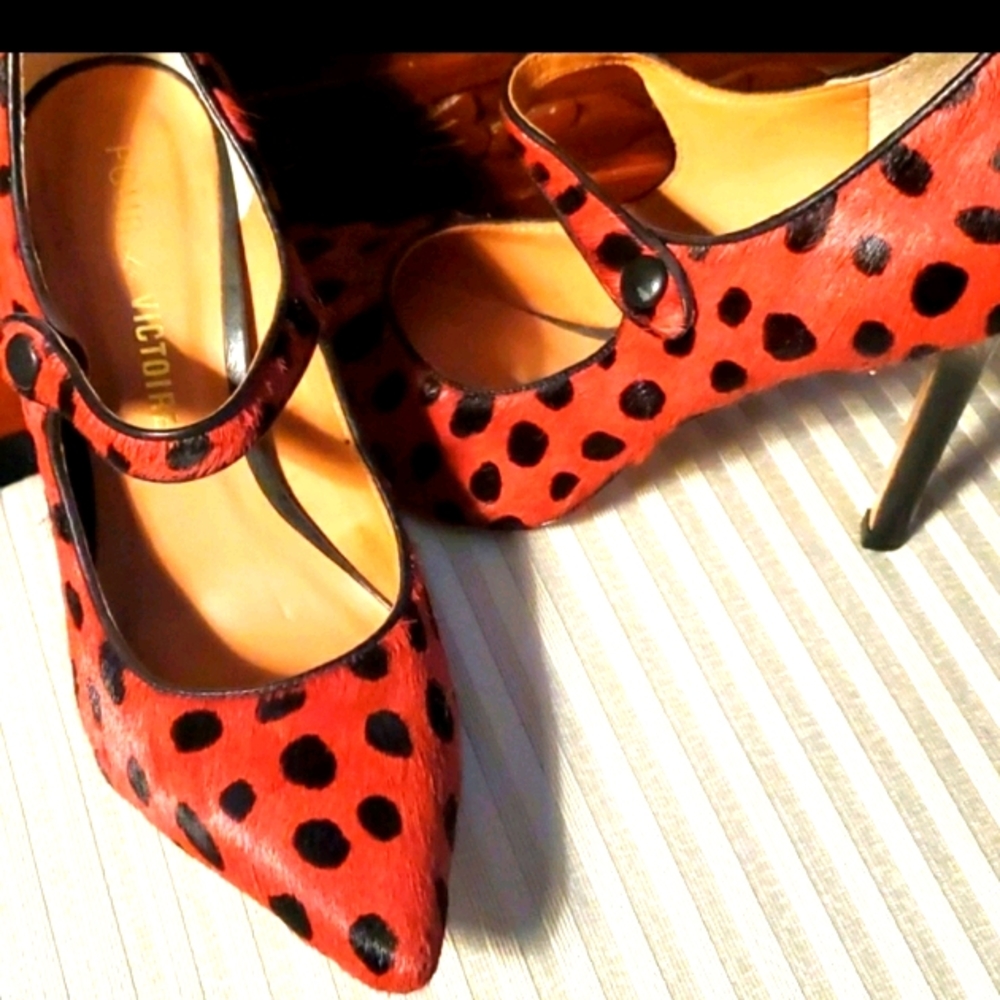 Pour La Victoria sexy stilettos